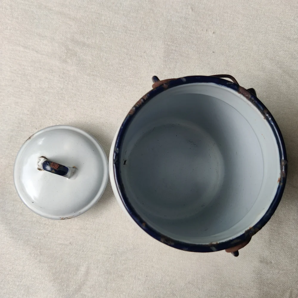 Vintage Antique White Enamelware Milk Canister Lid Wood Bail Handle 9